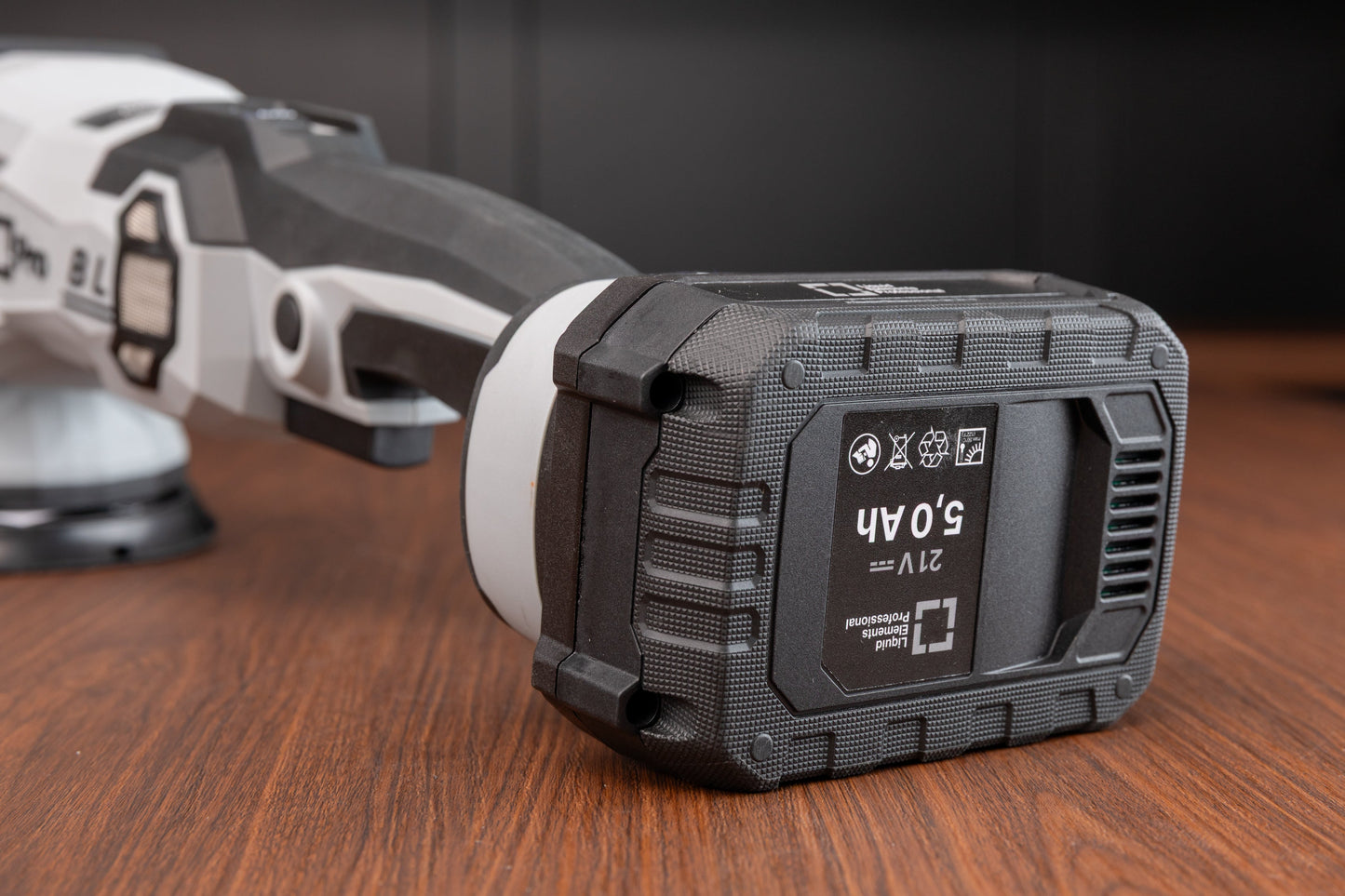 Liquid Elements A4500 Pro 5 Inch Battery Powered Polisher