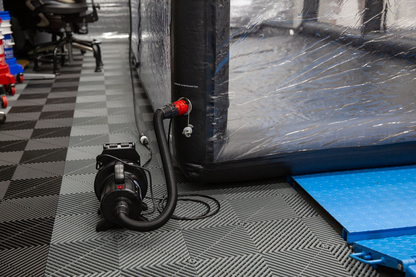 CarCapsule ShowCase Indoor